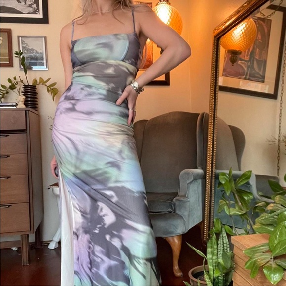 Abstract Maxi Dress - Picture 3 of 6